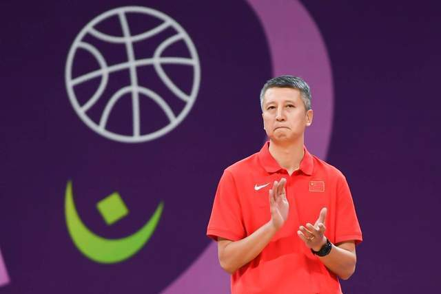 28+9+8的全能天赋，国内锋线第一持球手却在自律